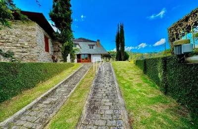 Casa com 5 quartos à venda no jardim atalaia, campos do jordão  por r$ 2.749.000