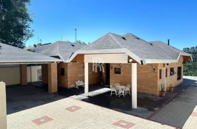 Casa com 4 quartos à venda no alto da boa vista, campos do jordão  por r$ 2.100.000