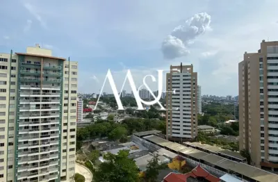 Apartamento a venda no parque 10 - pronto pramorar - apartamento com 3 quartos - andar alto - vista aberta - bem localizado - varanda grande - ar nos quartos - r$ 700mil