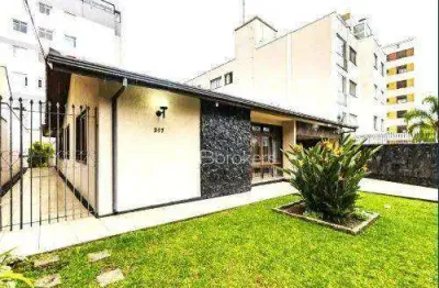 185m² privativos em terreno de 411m² com ampla área interna e externa!
