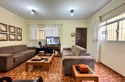 Casa à venda na Rua Fuad Jubran, 174, Campo Limpo, São Paulo