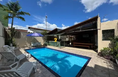 Sobrado com 3 dormitórios, 3 vagas e piscina a venda na vila fazzeoni