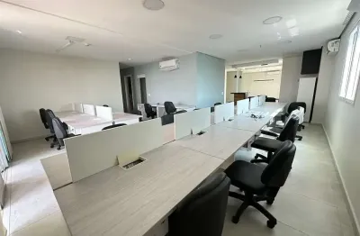 Sala comercial de alto padrão em frente ao metrô são joaquim, são paulo-sp: 157m², 3 banheiros e 4 vagas de garagem