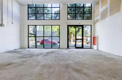 Ponto comercial/loja/box para aluguel em jurubatuba