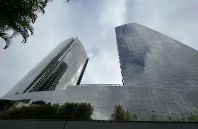 Locação de salas comerciais em condomínio de alto padrão em várzea de baixo, são paulo-sp: 113,74m², 4 vagas e 2 banheiros!