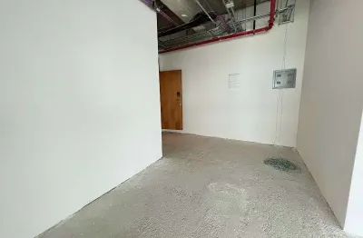 Locação de Salas Comerciais de Alto Padrão em São Paulo-SP Várzea de Baixo: 2 banheiros, 4 vagas de garagem, 132,13 m².