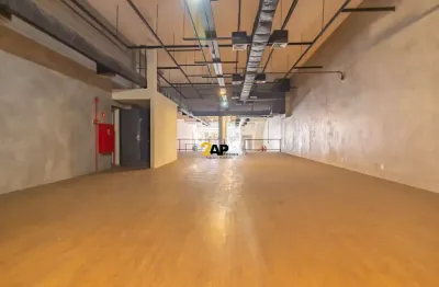 Ponto comercial para locação em pinheiros, são paulo-sp: 6 banheiros, 15 vagas de garagem, 750m².