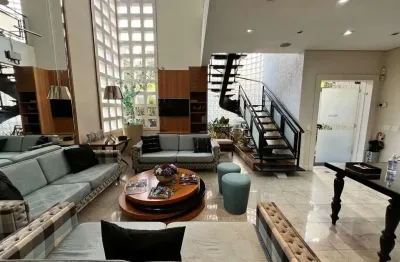 Prédio Comercial para venda ou locação na Vila Andrade, 600m², 8 Banheiros e 16 Vagas de Garagem!