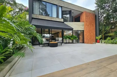 Imperdível casa à venda no brooklin paulista em são paulo-sp: 3 quartos, 3 suítes, 6 banheiros, 3 vagas, 408m²