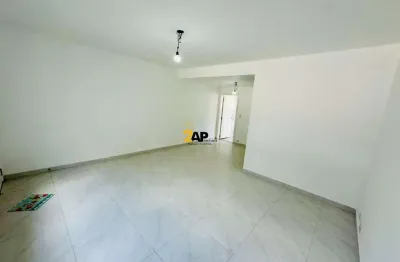 Casa à venda em jardim trussardi com 115m², 3 quartos e 2 vagas. próximo ao metrô!