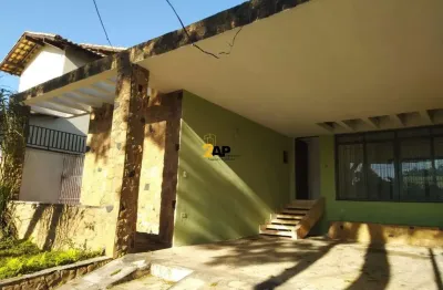 Imóvel de alto padrão no jardim jussara com 196m²: 3 quartos, 1 suíte,  3 vagas de garagem.