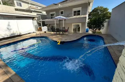 Imóvel de luxo em condomínio de alto padrão em santana de parnaíba-sp: 5 suítes, 3 salas, 6 banheiros, 9 vagas de garagem.