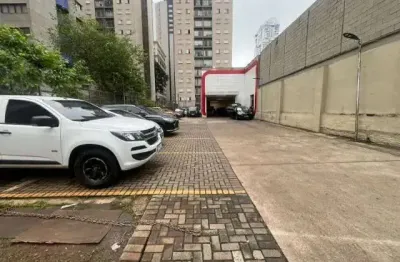 Ponto Comercial na Vila Olímpia: Imóvel com 397m², 4 banheiros e 18 vagas de garagem em São Paulo-SP