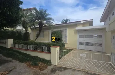 Casa à venda no jardim londrina! 3 quartos, 1 suíte, 3 banheiros, 2 vagas e 285m².