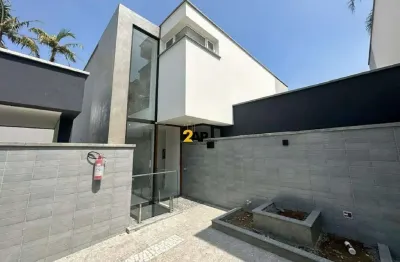 Casa em condomínio fechado com 450m², 4 suítes e 4 vagas - brooklin