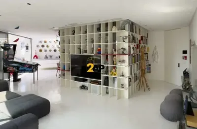 Cobertura de luxo à venda em moema: com 2 quartos, 2 suítes, 3 salas, 4 banheiros, 4 vagas de garagem - 202m² de área privativa são paulo-sp