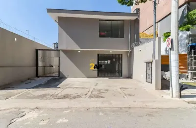 Casa comercial para locação no brooklin: 2 salas, 3 banheiros, 4 vagas de garagem, 172m².