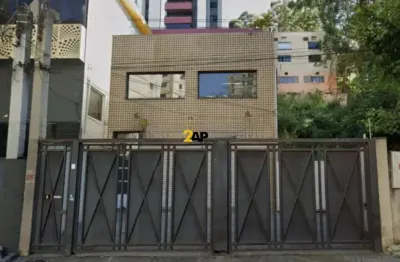 Ponto comercial para locação na vila andrade, são paulo-sp: 2 banheiros, 4 vagas de garagem, 300m² de área!