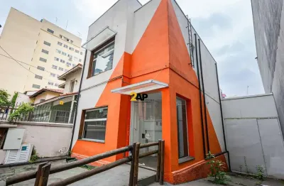 Ponto Comercial à Venda ou Locação em Santa Cecília, São Paulo-SP: 4 Salas, 2 Banheiros, 4 Vagas, 348m²!