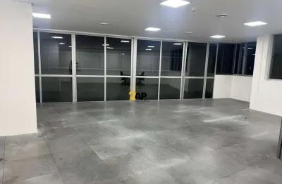 Sala Comercial para venda na Vila Andrade, SP - 85m², 1 banheiro e 2 vagas de garagem!