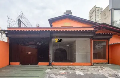 Casa Comercial no Pacaembu para venda ou aluguel com 11 salas, 4 banheiros e 4 vagas de garagem!