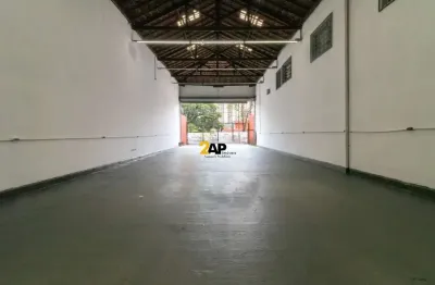 Galpão Comercial para Locação no Tatuapé, São Paulo-SP: 2 Banheiros, 2 Vagas de Garagem e 300m² de Área!