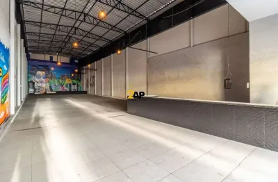 Galpão Comercial para Locação no Tatuapé, São Paulo-SP: 4 Banheiros e 400m² de Área