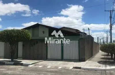 Casa para vender com 3 quartos sendo 1 suítes no bairro santa mônica em feira de santana