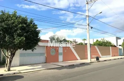Casa para vender com 5 quartos sendo 2 suítes no bairro santa mônica em feira de santana
