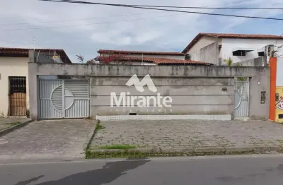 Casa para vender com 3 quartos sendo 1 suítes no bairro queimadinha em feira de santana