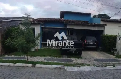 Casa de condomínio para vender com 4 quartos sendo 3 suítes no bairro tomba em feira de santana