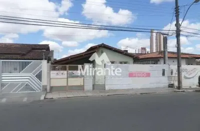 Casa para vender com 4 quartos sendo 2 suítes no bairro santa mônica em feira de santana
