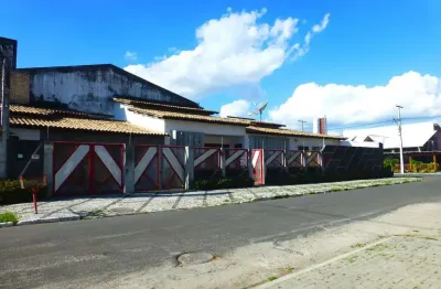 Casa para vender com 3 quartos sendo 1 suíte no bairro capuchinhos em feira de santana