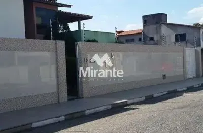 Casa para vender com 4 quartos sendo 4 suítes no bairro jardim cruzeiro em feira de santana