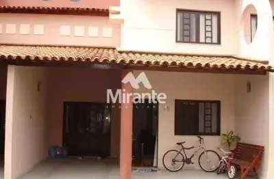 Casa de condomínio para vender com 3 quartos sendo 1 suítes no bairro santa mônica em feira de santana