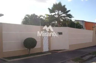 Casa para vender com 4 quartos sendo 2 suítes no bairro parque getúlio vargas em feira de santana