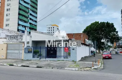 Casa à venda na Rua Governador Juracy Magalhães, 352, Ponto Central, Feira de Santana