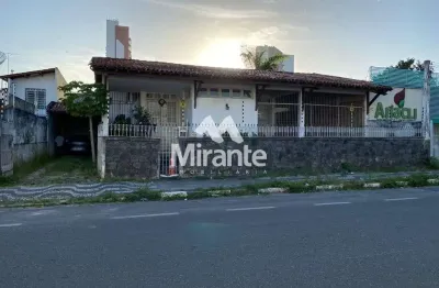 Casa para vender com 7 quartos sendo 1 suíte no bairro centro em feira de santana