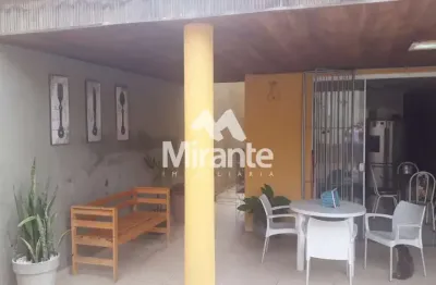 Casa de condomínio para vender com 5 quartos sendo 5 suítes no bairro muchila em feira de santana