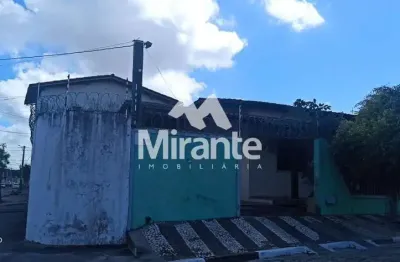 Casa para vender com 3 quartos sendo 1 suítes no bairro olhos d água em feira de santana