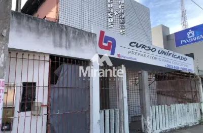 Casa à venda na Rua Castro Alves, 878, Centro, Feira de Santana