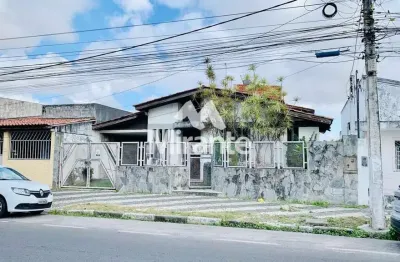 Casa para vender com 4 quartos sendo 2 suítes no bairro coronel josé pinto em feira de santana