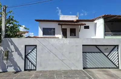 Casa para vender com 4 quartos sendo 1 suíte no bairro são joão em feira de santana