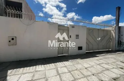 Casa para vender com 4 quartos sendo 2 suítes no bairro jardim cruzeiro em feira de santana