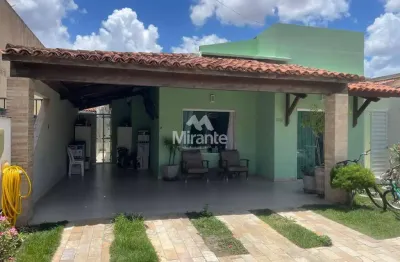 Casa de condomínio para vender com 3 quartos sendo 1 suíte no bairro conceição em feira de santana
