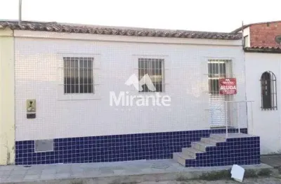 Casa para alugar na Rua Artur Bernardes, 125, Queimadinha, Feira de Santana