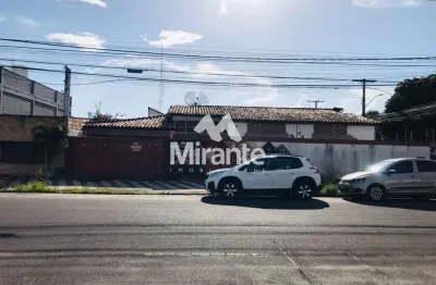 Casa para alugar na Rua São Domingos, 449, Capuchinhos, Feira de Santana