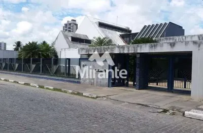 Casa para alugar com 6 quartos sendo 6 suítes no bairro santa mônica em feira de santana