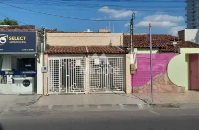 Casa para vender com 5 quartos sendo 2 suítes no bairro capuchinhos em feira de santana