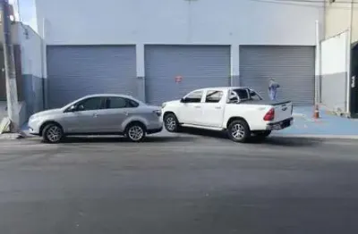 Galpão para locação em betim, laranjeiras, 2 banheiros, 4 vagas